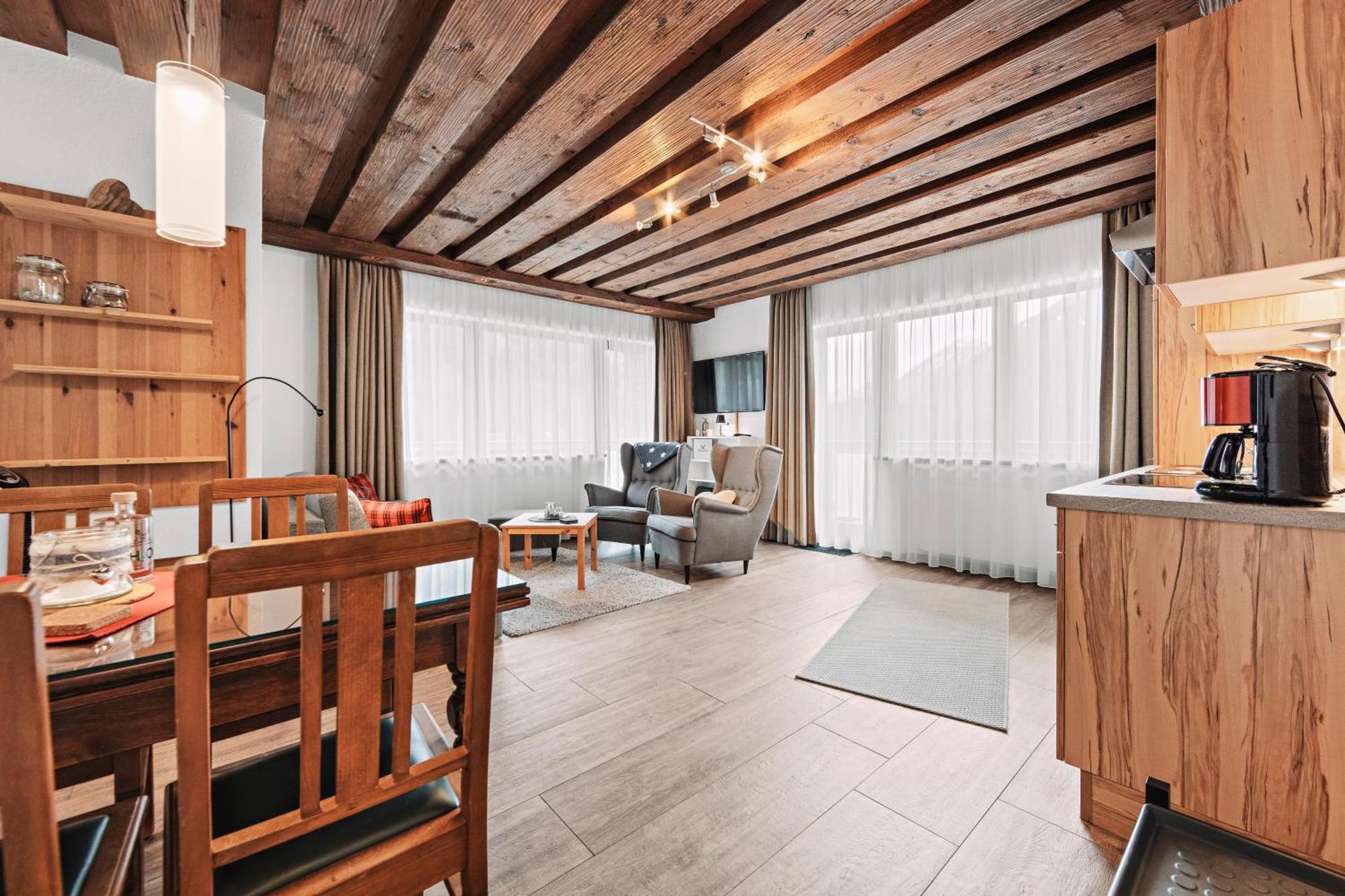 Herzblut Wohlfuehl Appartements Oetz Buitenkant foto