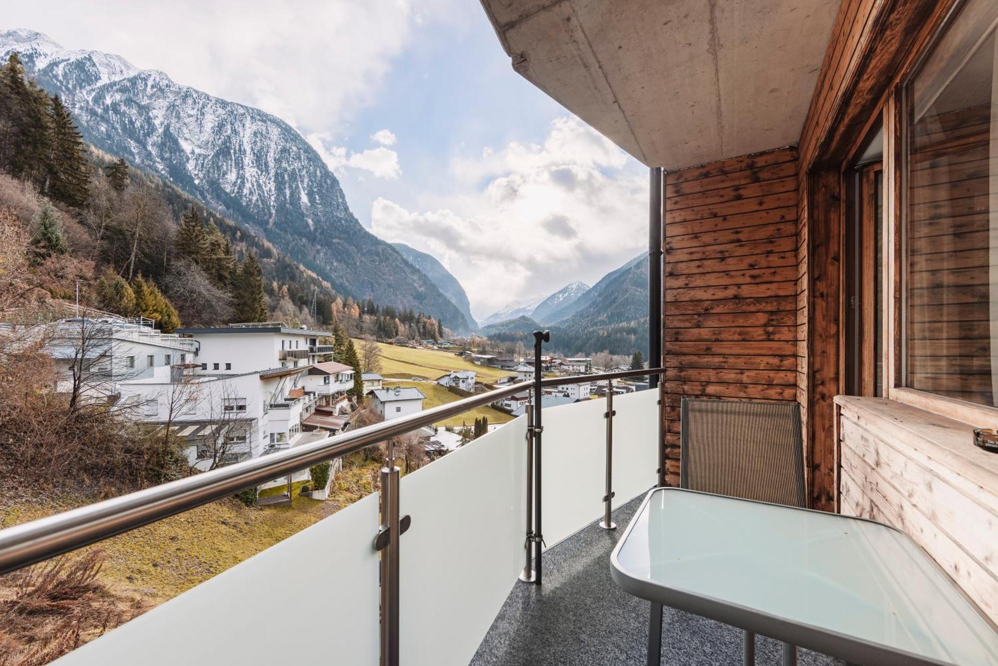 Herzblut Wohlfuehl Appartements Oetz Buitenkant foto